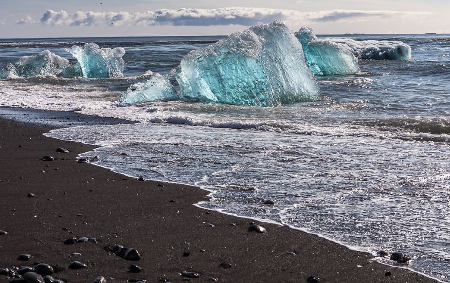 İzlanda'nın beyazı ve yeşili