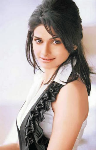 Hollywood aktristleri mi yoksa Bollywood aktristleri mi