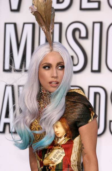 Hollywood aktristleri mi yoksa Bollywood aktristleri mi