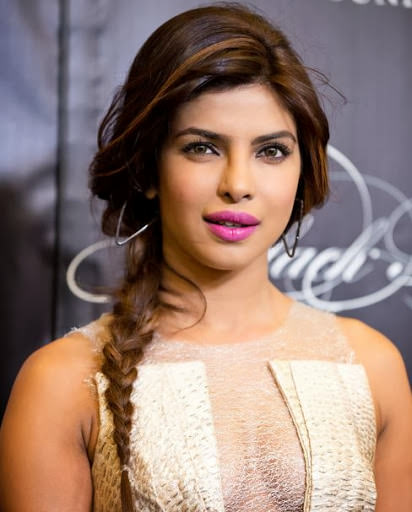 Hollywood aktristleri mi yoksa Bollywood aktristleri mi