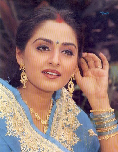 Hollywood aktristleri mi yoksa Bollywood aktristleri mi