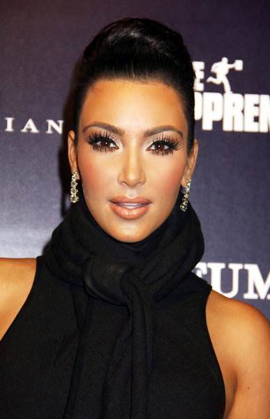 Hollywood aktristleri mi yoksa Bollywood aktristleri mi