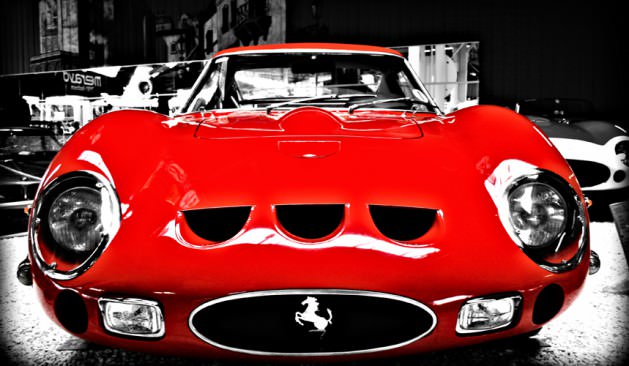 Rekor fiyatlara satılan Ferrari'ler