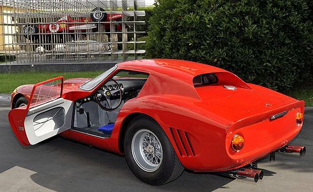 Rekor fiyatlara satılan Ferrari'ler