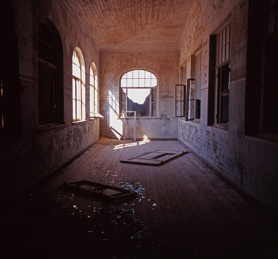 Terk Edilmiş Şehirlerin Etkileyici Fotoğrafları