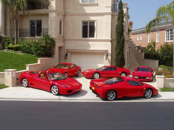 Göz Kamaştırıcı 50 Otomobil Garajı