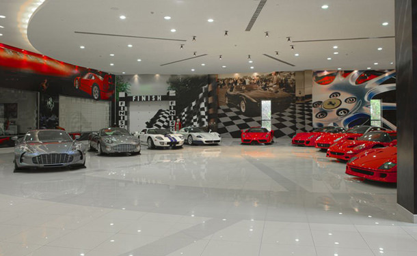 Göz Kamaştırıcı 50 Otomobil Garajı