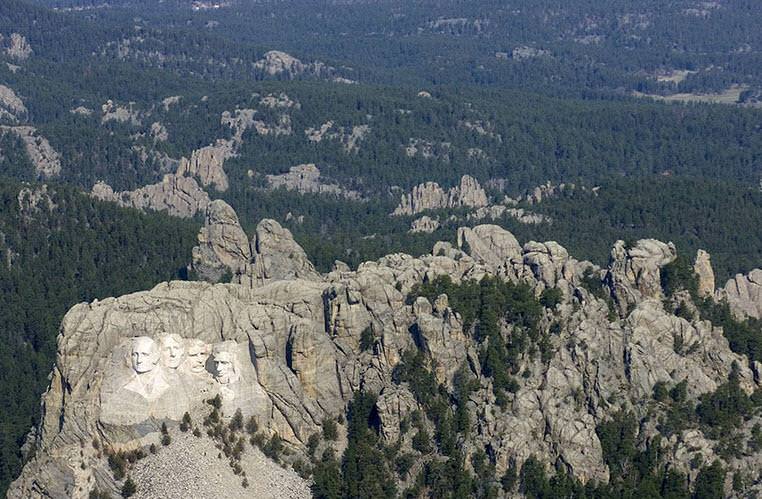 Dünyanın en ünlü yerlerinin çevresi