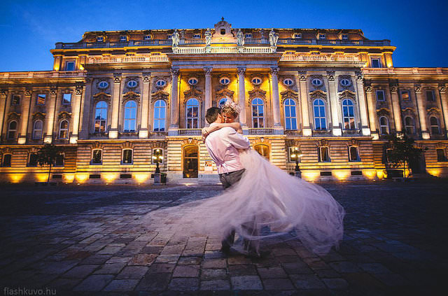 70 Ülkede 70 Düğün Yapan Çift