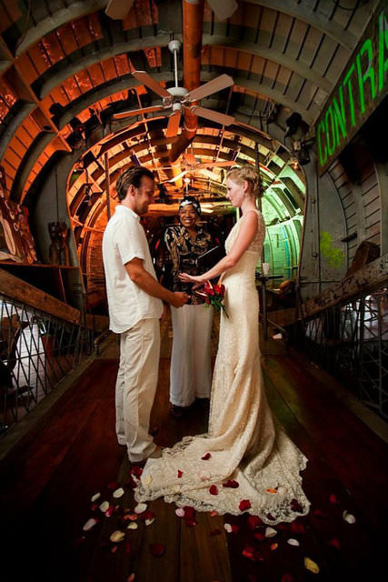 70 Ülkede 70 Düğün Yapan Çift