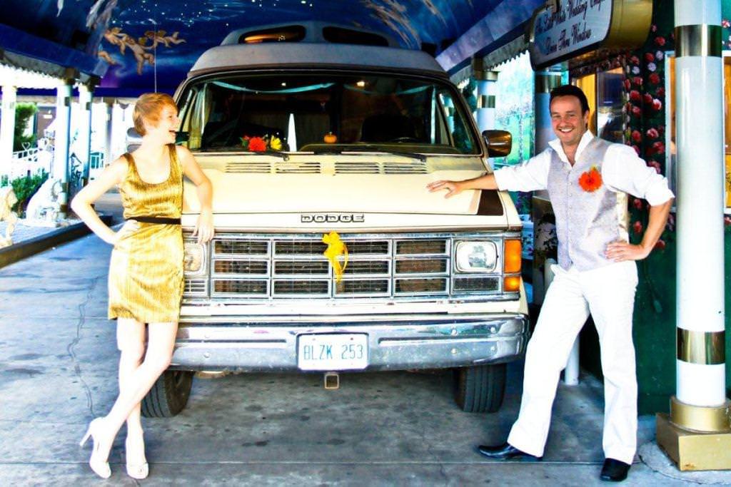 70 Ülkede 70 Düğün Yapan Çift