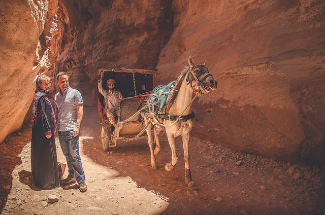 70 Ülkede 70 Düğün Yapan Çift