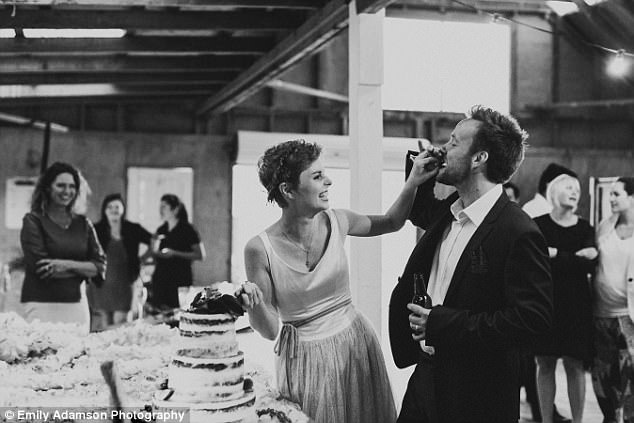 70 Ülkede 70 Düğün Yapan Çift