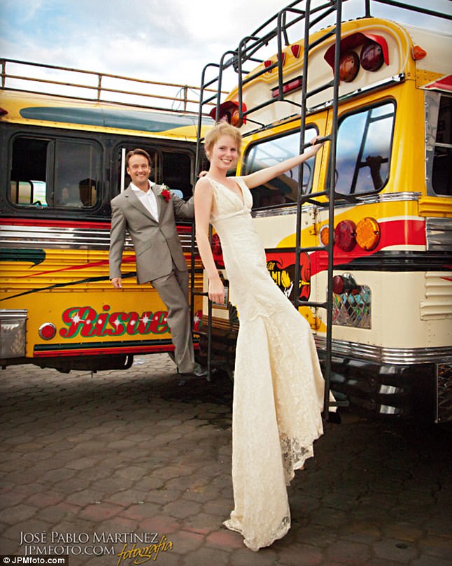 70 Ülkede 70 Düğün Yapan Çift