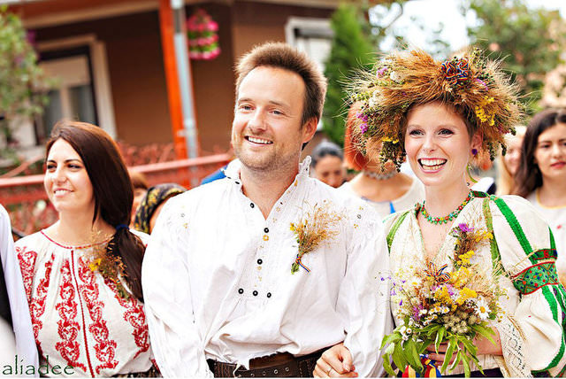 70 Ülkede 70 Düğün Yapan Çift