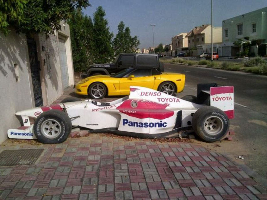 Terk Edilen Lüks Otomobiller