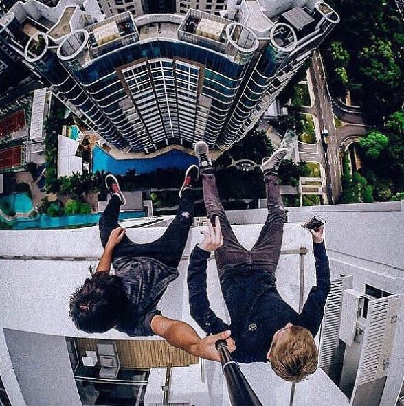 Canları pahasına selfie çekenler