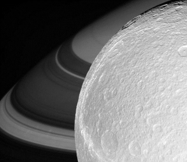 O fotoğrafları yeniden yayınladı