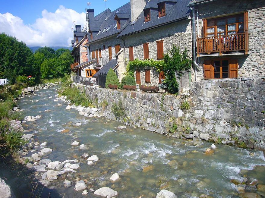 Avrupa Alpleri'nin Eteklerine Kurulmuş 19 Rüya Kasaba