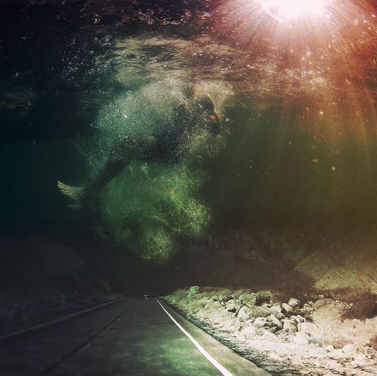 Fotoğrafları başkalaştıran sanatçının çalışmaları!