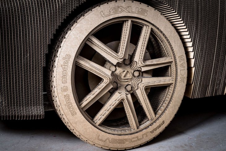 Lexus, kartondan gerçek araba yaptı!