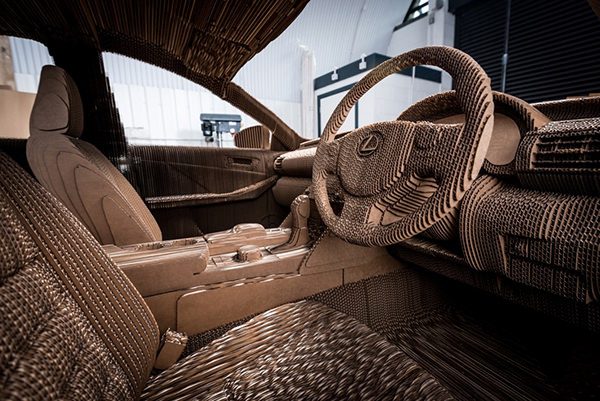 Lexus, kartondan gerçek araba yaptı!