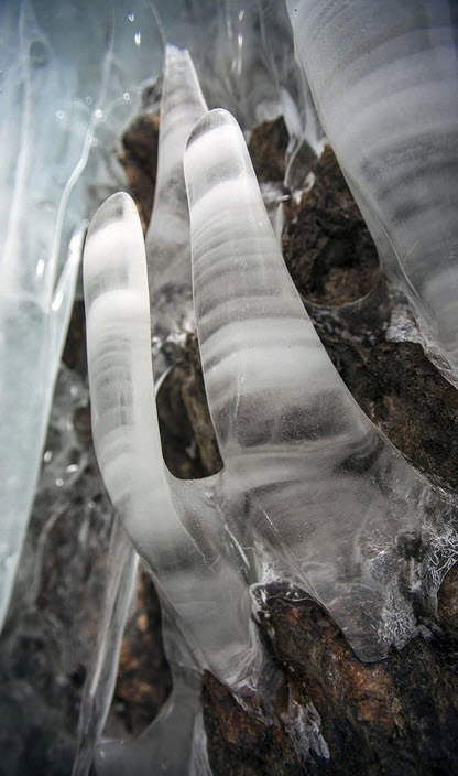 Sanki gerçek değilmiş gibi