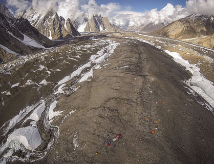 Sanki gerçek değilmiş gibi