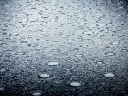 Sanki gerçek değilmiş gibi