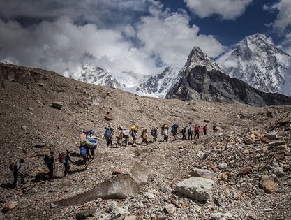 Sanki gerçek değilmiş gibi