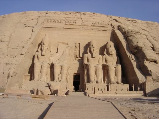 Tanrı'ya inanan firavun Akhenaton'un gizemi!