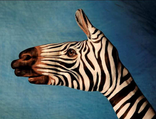 Elleriyle mucize yarattı