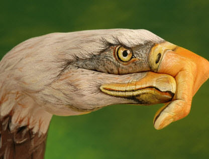 Elleriyle mucize yarattı