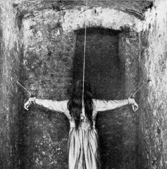 Tarihin en korkunç 20 fotoğrafı