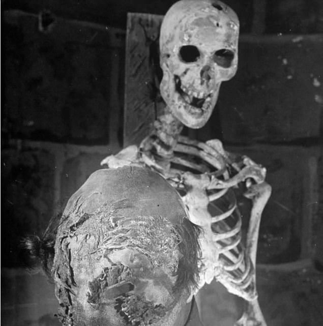 Tarihin en korkunç 20 fotoğrafı