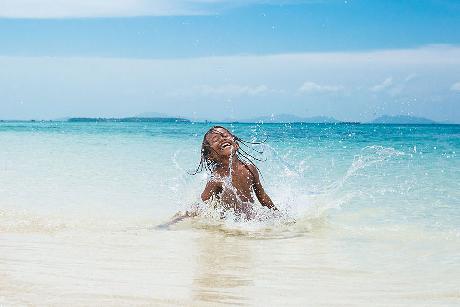 Bu insanlar suda yaşıyor