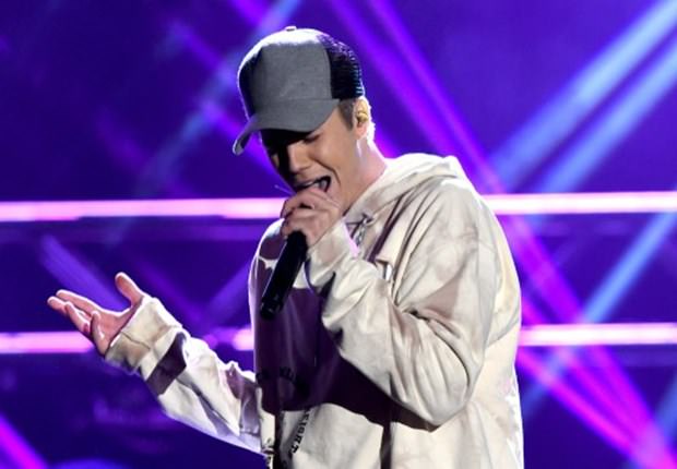 2015 Amerikan Müzik Ödülleri sahiplerini buldu