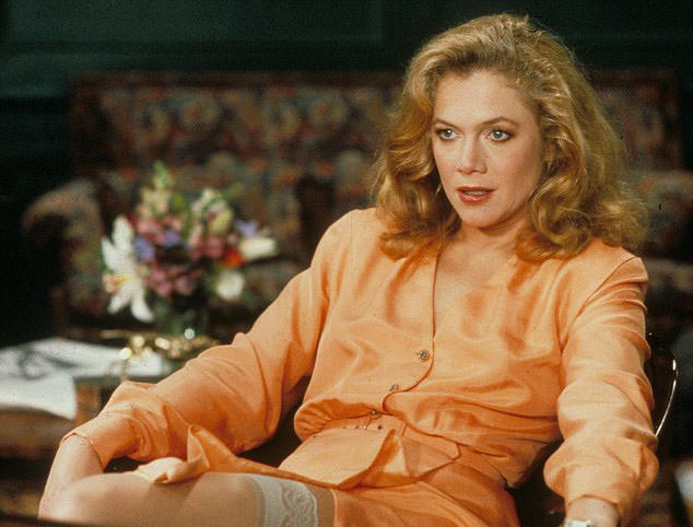 Kathleen Turner Antalya'ya geliyor