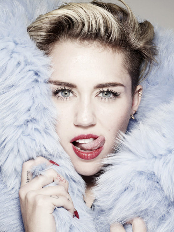 Hollywood aktristleri mi yoksa Bollywood aktristleri mi