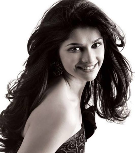 Hollywood aktristleri mi yoksa Bollywood aktristleri mi