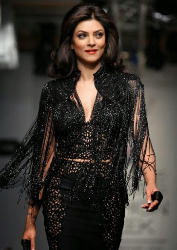 Hollywood aktristleri mi yoksa Bollywood aktristleri mi