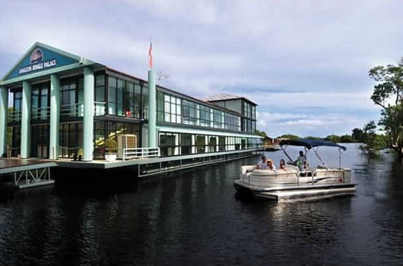 Birbirinden güzel 10 yüzen otel