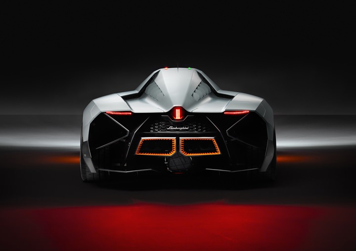 Lamborghini Egoista geliyor