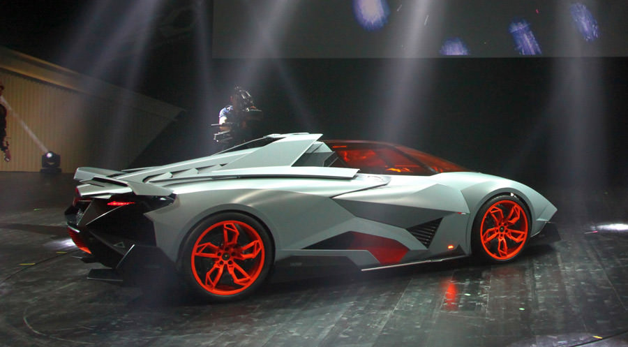 Lamborghini Egoista geliyor