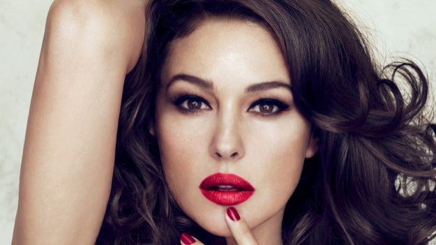10 Adımda İtalya'nın Dünya Seksilik Külliyatına En Büyük Katkısı Monica Bellucci'yi Tanıyalım!