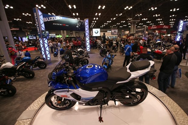 Motosiklet tutkunlarını buluşturan fuar