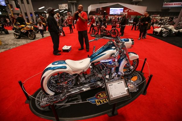 Motosiklet tutkunlarını buluşturan fuar
