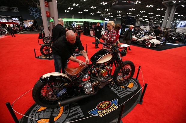 Motosiklet tutkunlarını buluşturan fuar