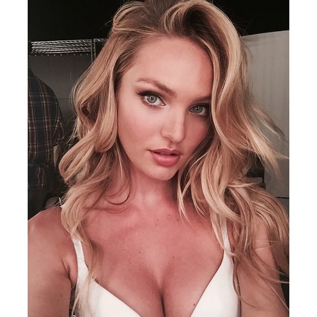 Victoria's Secret meleği Candice Swanepoel objektif karşısında
