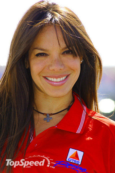 Dünyanın en iyi, en hızlı,en güzel 12 kadın ralli pilotu